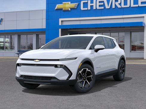 New 2026 Chevrolet Equinox EV LT image 6