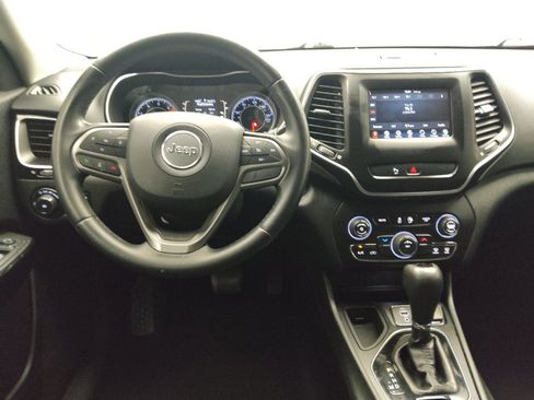 Used 2019 Jeep Cherokee Latitude Plus FWD image 22