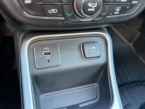 Used 2018 Jeep Compass Latitude w/ Popular Equipment Group image 32