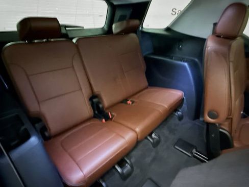 Used 2020 Chevrolet Traverse High Country image 30
