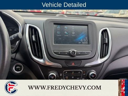 Used 2018 Chevrolet Equinox LT image 11