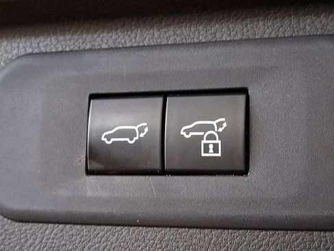 Certified 2025 Toyota Grand Highlander AWD image 29