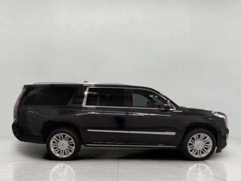 Used 2019 Cadillac Escalade ESV Platinum AWD/4WD image 11