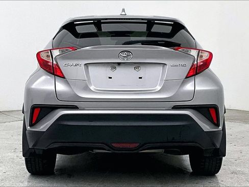 Used 2019 Toyota C-HR Limited image 6