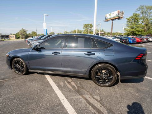Used 2025 Honda Accord SE image 4