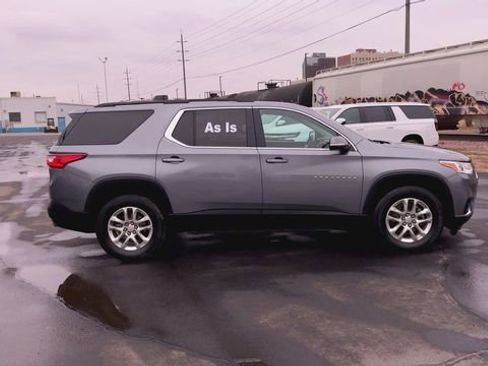 Used 2020 Chevrolet Traverse LT w/ LPO, Floor Liner Package image 9