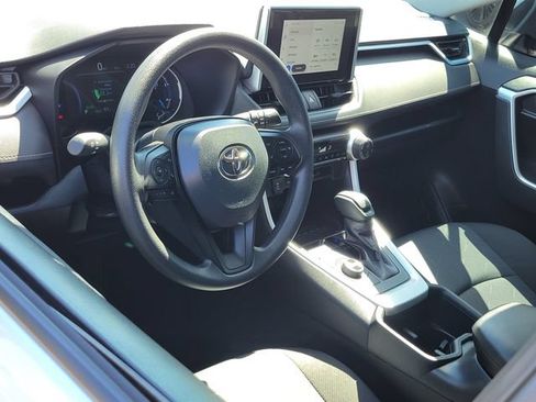 Used 2025 Toyota RAV4 XLE AWD/4WD image 5