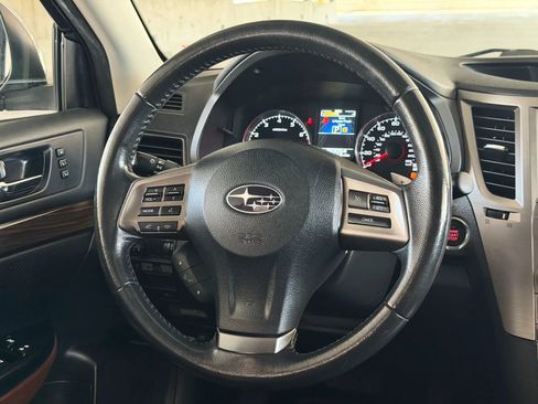 Used 2013 Subaru Outback 3.6R Limited AWD/4WD image 28