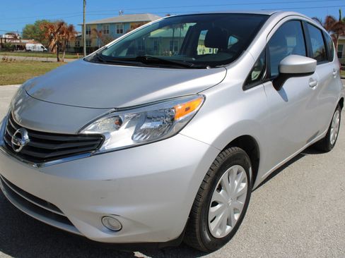 Used 2016 Nissan Versa Note SV image 19
