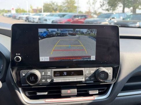 Used 2025 Toyota Grand Highlander AWD Hybrid image 32