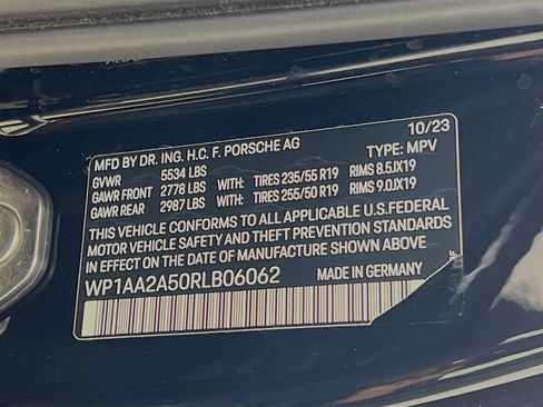 Used 2024 Porsche Macan image 34