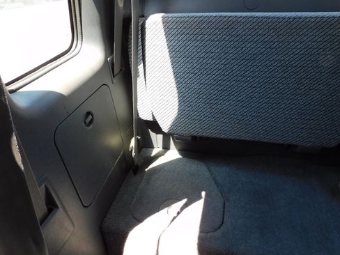 Used 1994 Toyota Pickup DX image 5