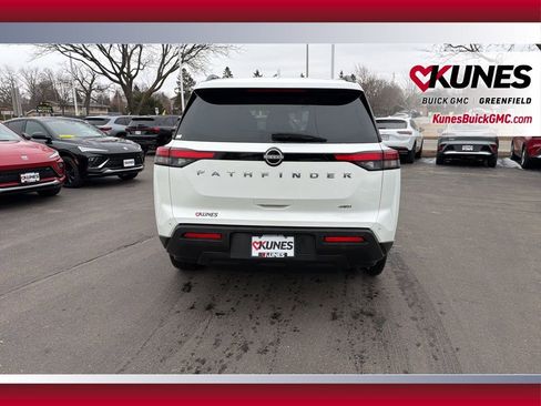 Used 2025 Nissan Pathfinder SV AWD/4WD image 6