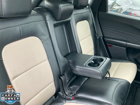 Used 2022 Ford Escape Titanium w/ Titanium Premium Package FWD image 58