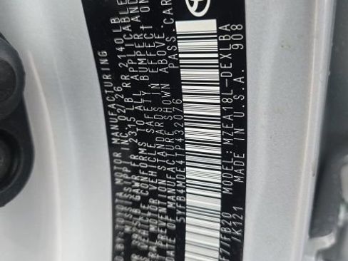 Used 2026 Toyota Corolla LE w/ LE Premium Package FWD image 30