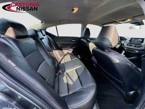 Used 2024 Nissan Altima 2.5 SR FWD image 34