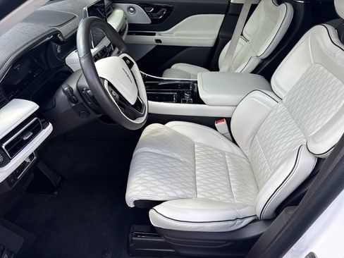 Used 2023 Lincoln Aviator Black Label Grand Touring AWD/4WD image 8