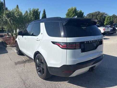 Used 2023 Land Rover Discovery Metropolitan Edition AWD/4WD image 7