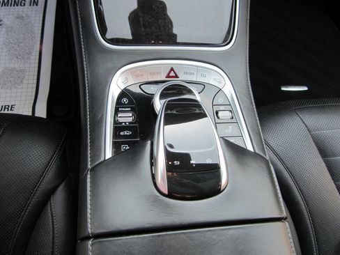 Used 2018 Mercedes-Benz S 560 Sedan image 30