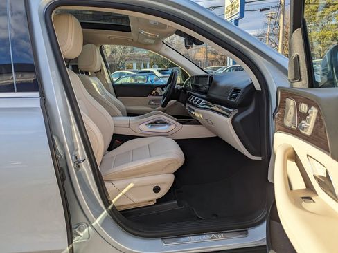 Used 2022 Mercedes-Benz GLS 450 4MATIC image 28