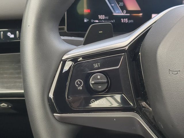 Used 2025 BMW 530i w/ Premium Package RWD image 26