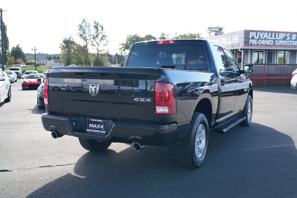 Used 2017 RAM 1500 Express AWD/4WD image 9