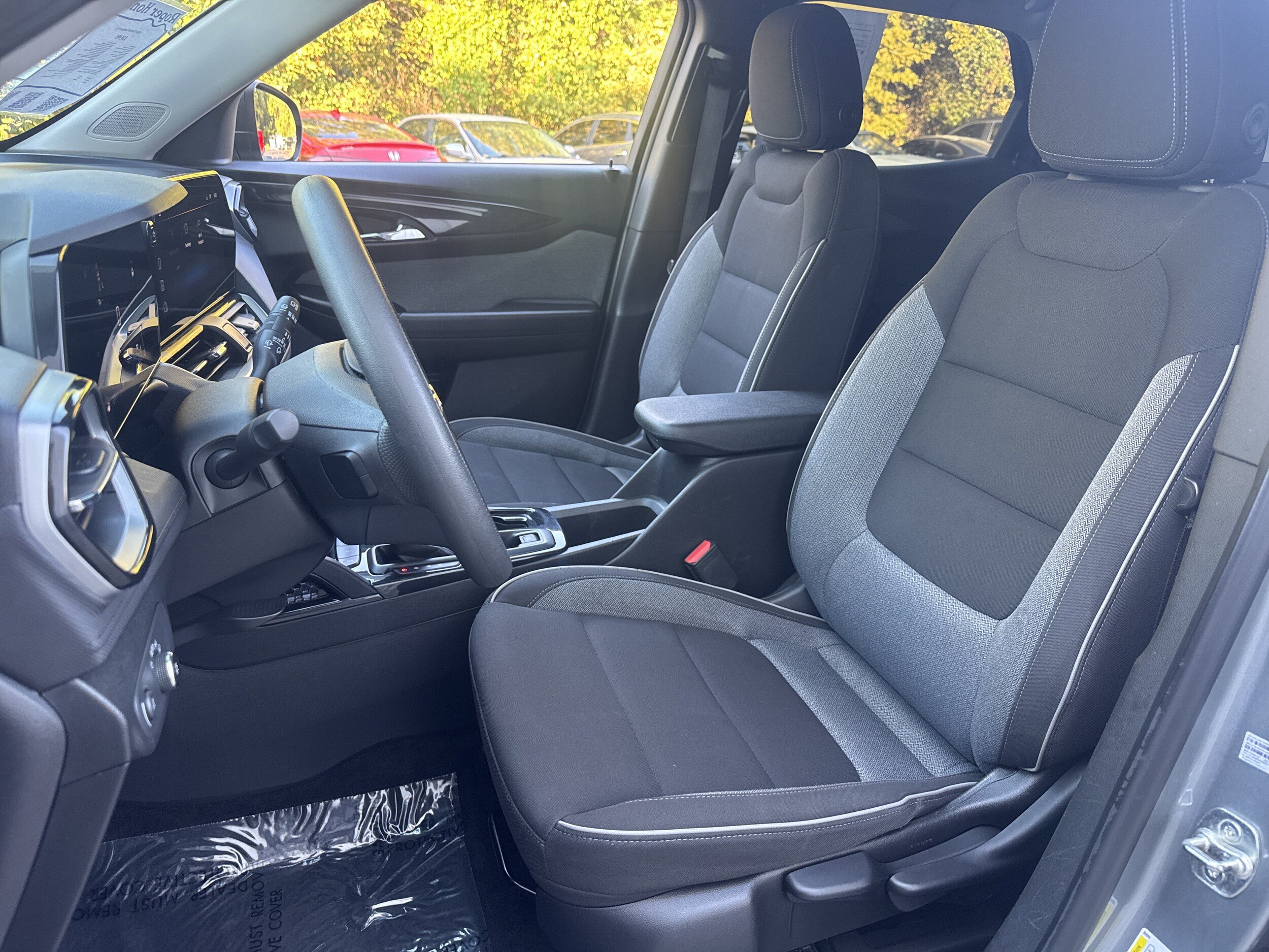 Used 2024 Chevrolet TrailBlazer LS FWD image 3
