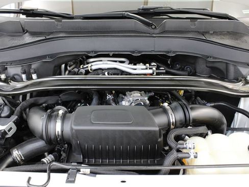 Used 2022 Ford Explorer Platinum w/ Equipment Group 601A AWD/4WD image 34