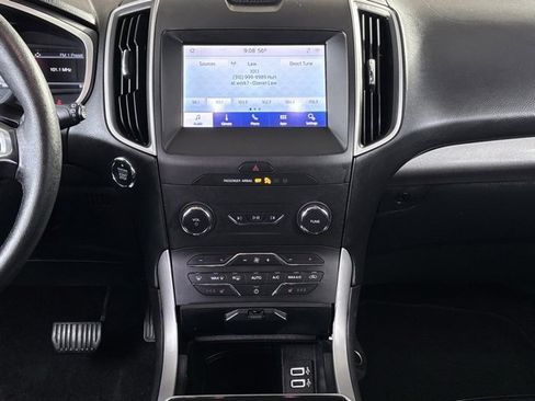 Used 2020 Ford Edge SEL image 11
