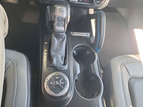 Used 2021 Ford Bronco Black Diamond image 21