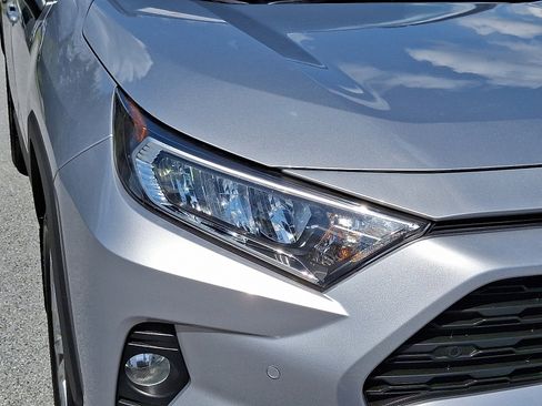 Certified 2021 Toyota RAV4 XLE Premium image 10