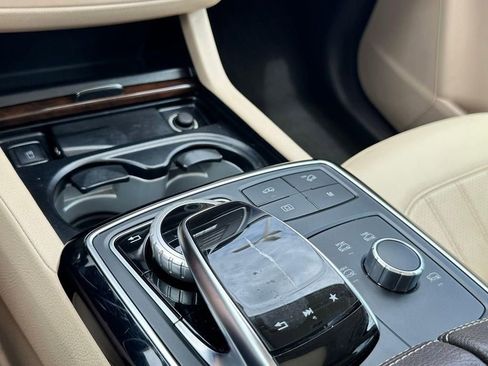 Used 2019 Mercedes-Benz GLS 450 4MATIC image 19