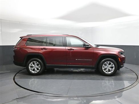 Used 2023 Jeep Grand Cherokee L Limited w/ Luxury Tech Group II image 26