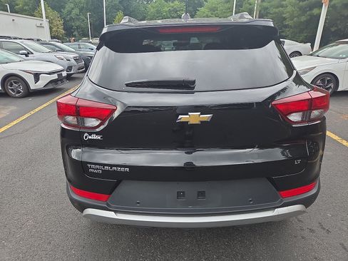 Used 2022 Chevrolet TrailBlazer LT w/ Convenience Package AWD/4WD image 4