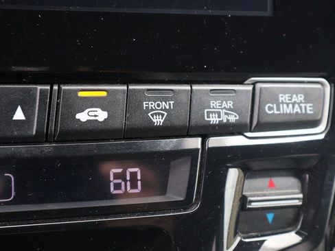 Used 2018 Honda Odyssey Touring image 31