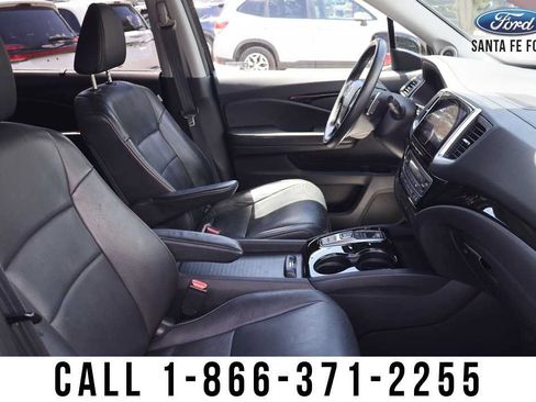 Used 2017 Honda Pilot Touring image 28