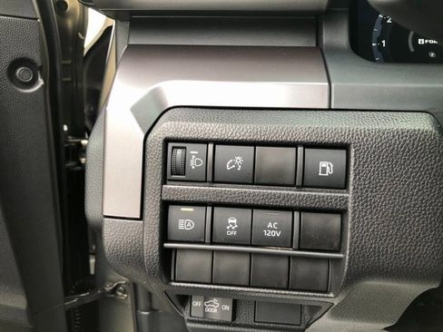 Used 2025 Toyota Tacoma TRD Sport image 15