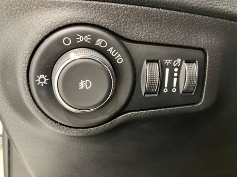Used 2020 Jeep Compass Trailhawk AWD/4WD image 48