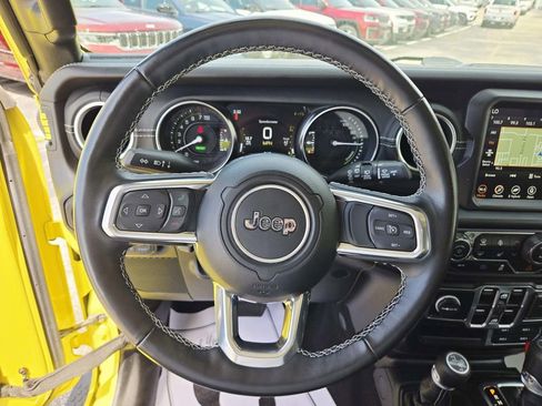 Used 2023 Jeep Wrangler Unlimited Sahara w/ Cold Weather Group AWD/4WD image 22