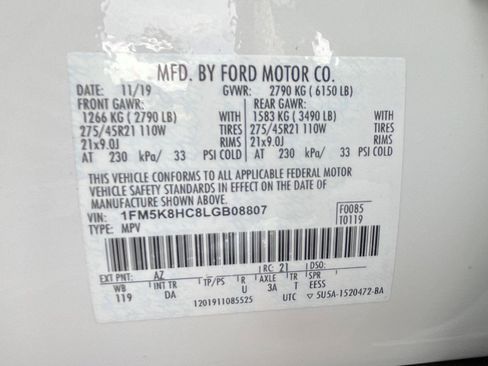 Used 2020 Ford Explorer Platinum w/ Premium Technology Package AWD/4WD image 39