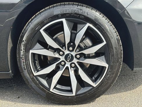 Used 2025 Chevrolet Malibu RS image 2