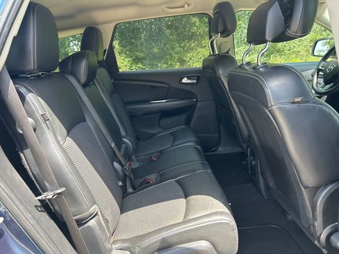 Used 2015 Dodge Journey Crossroad w/ Flexible Seating Group FWD image 20
