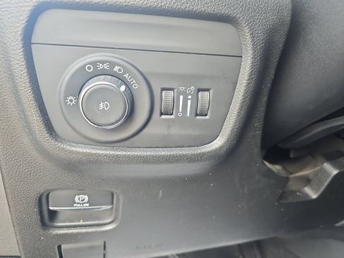 Used 2021 Jeep Grand Cherokee L Limited AWD/4WD image 26