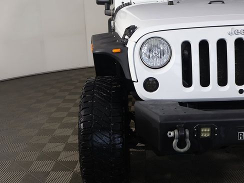 Used 2015 Jeep Wrangler Unlimited Sport w/ Connectivity Group image 8