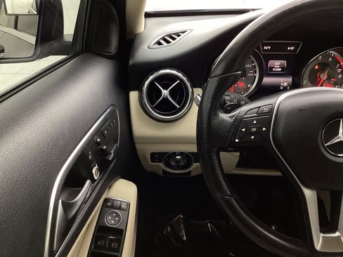 Used 2015 Mercedes-Benz GLA 250 4MATIC image 31