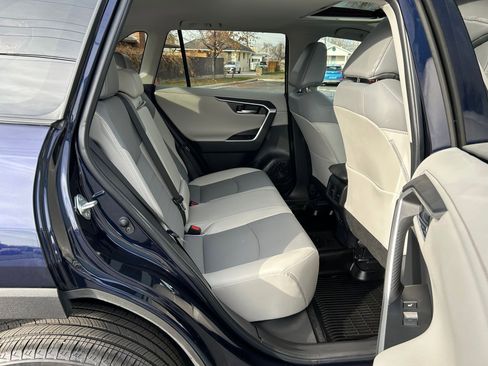 Used 2022 Toyota RAV4 Limited image 25