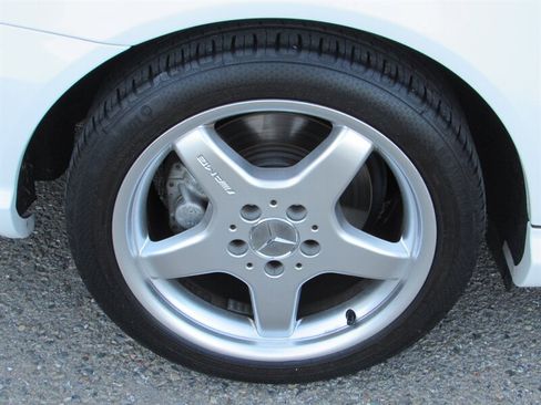 Used 2004 Mercedes-Benz CLK 500 Coupe image 27