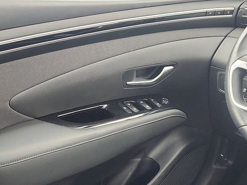 Certified 2024 Hyundai Tucson Limited AWD/4WD image 12