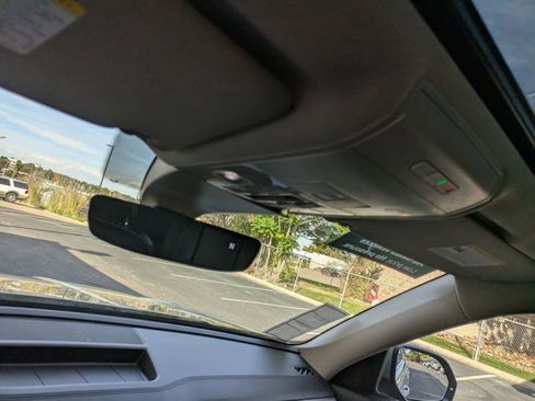 Used 2021 Volkswagen Atlas SEL image 22