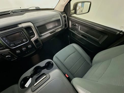 Used 2017 RAM 1500 Express w/ Express Value Package AWD/4WD image 11
